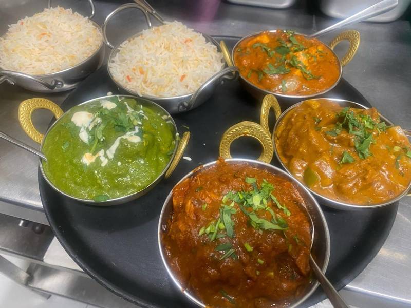 Curries with saffron rice